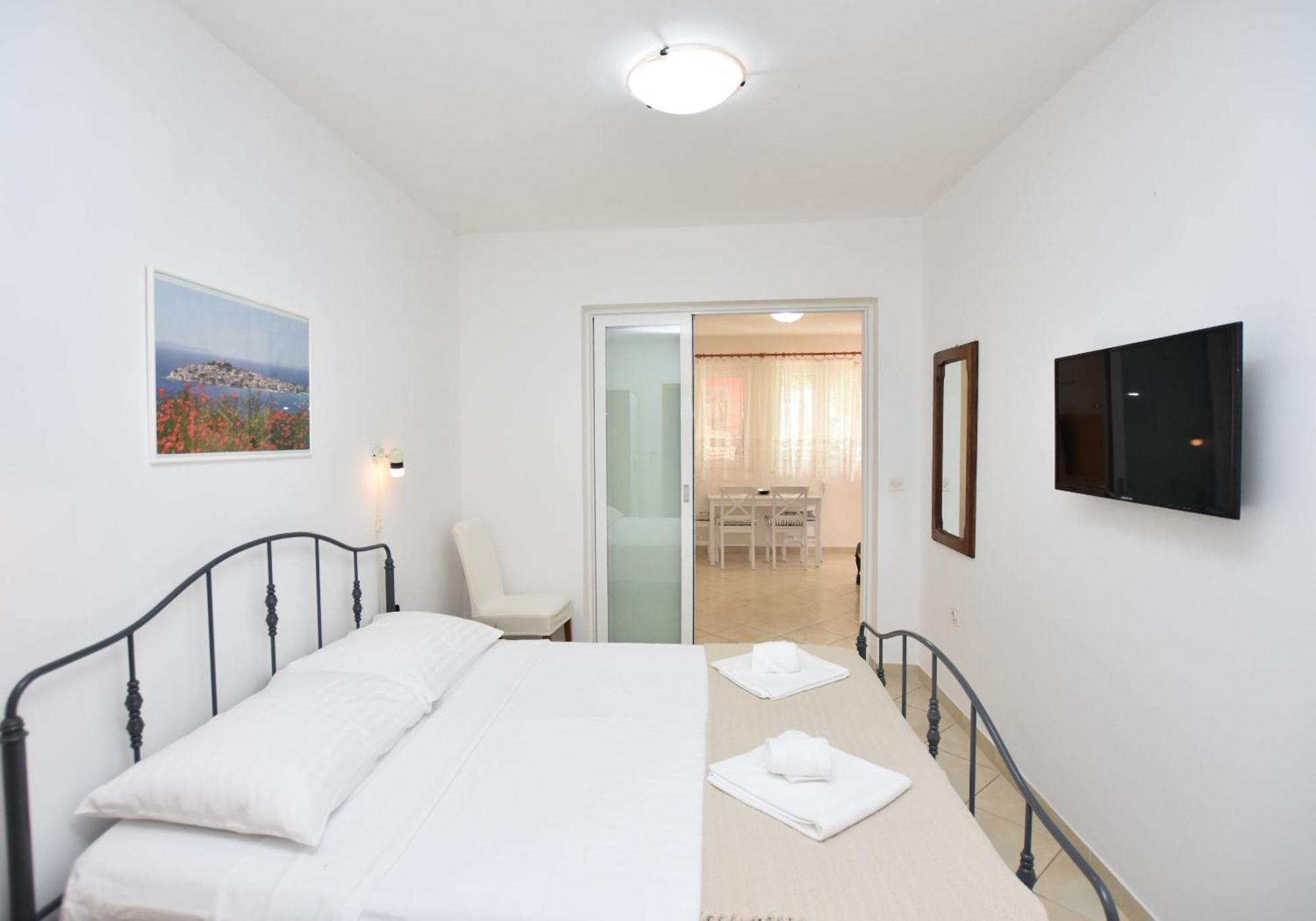 Apartments Eva Primošten Quarto foto