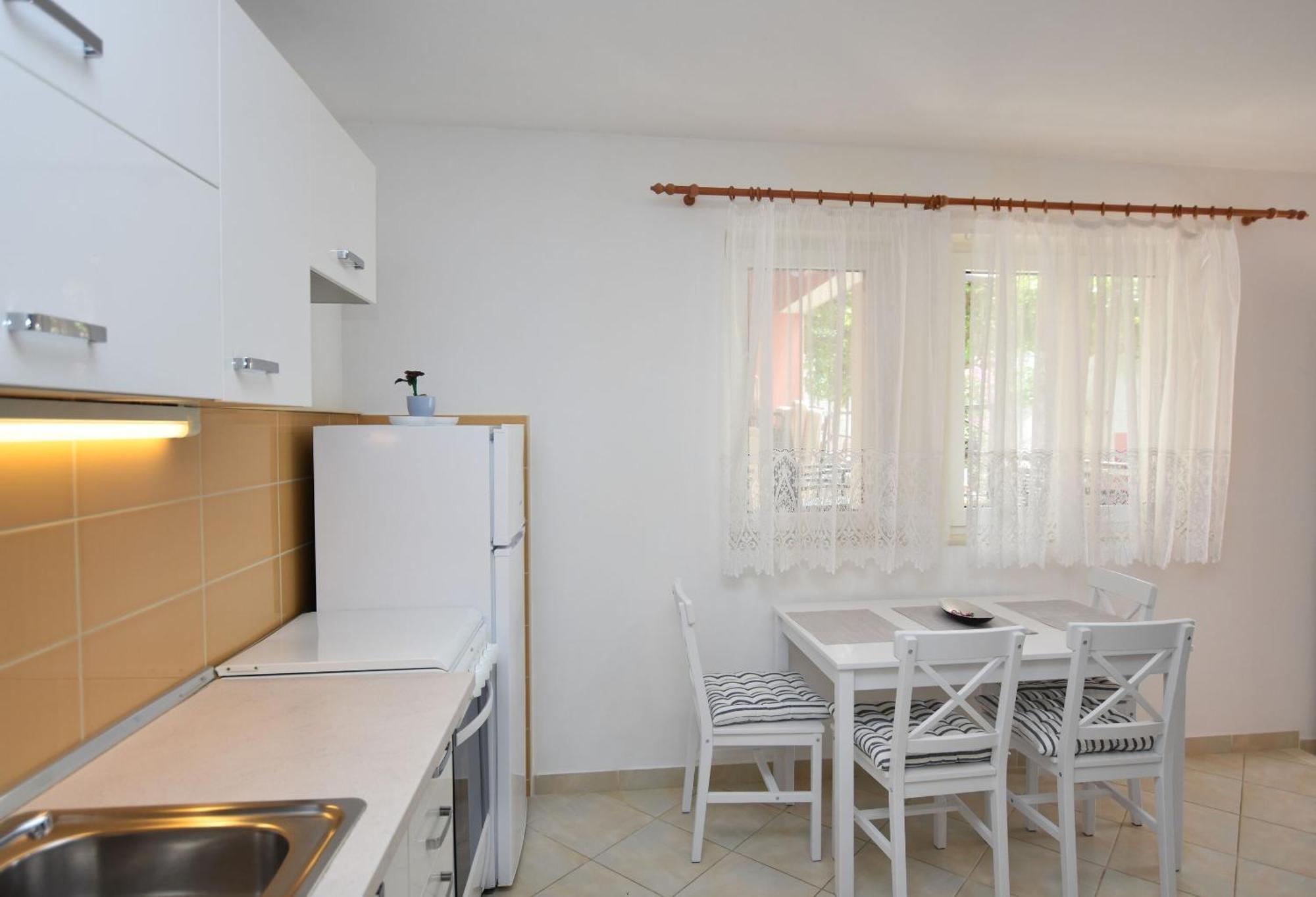 Apartments Eva Primošten Quarto foto
