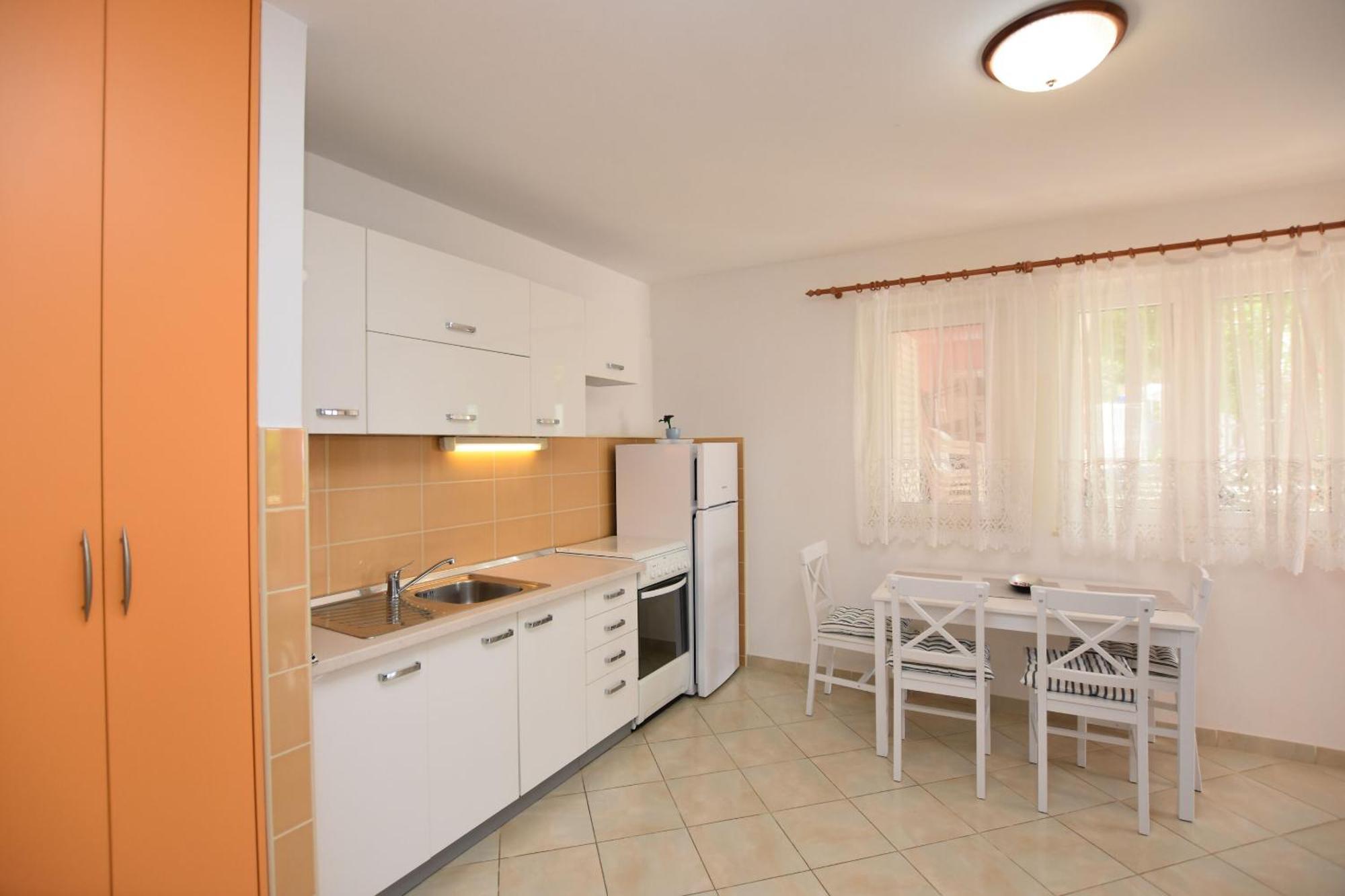 Apartments Eva Primošten Quarto foto